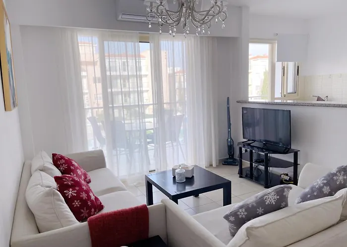 Elysia Park شقة بافوس